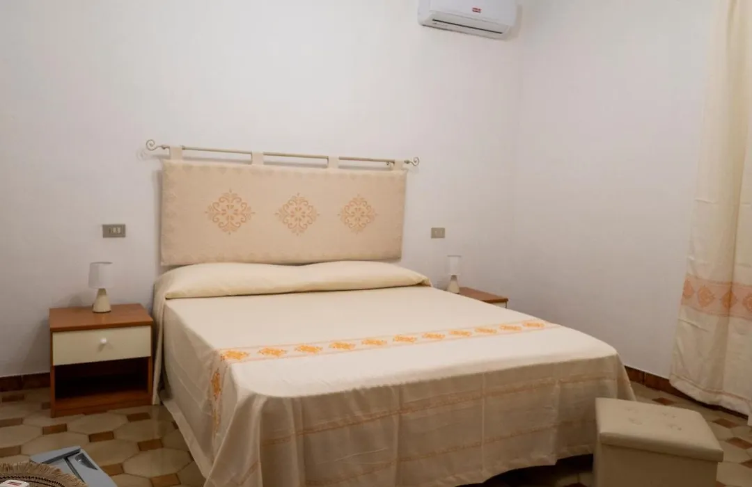 B&B Da Laura San Teodoro-1